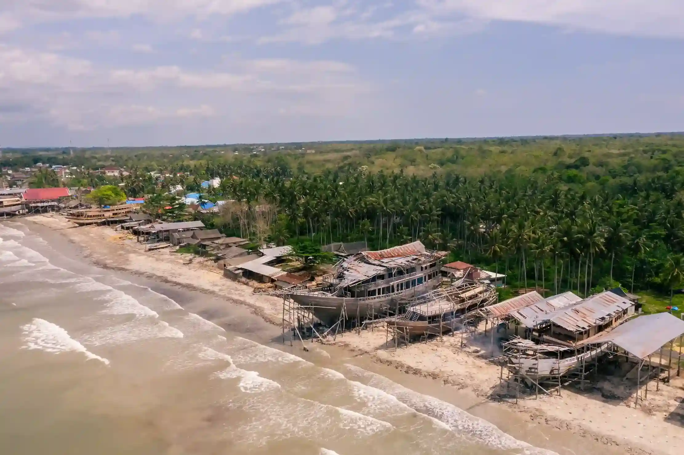 Phinisi Boat Construction Indonesia - Traditional Sulawesi Wooden Vessel